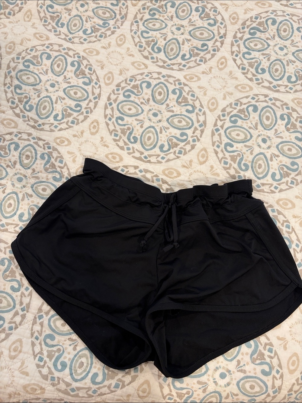 Women’s Athleta shorts size small